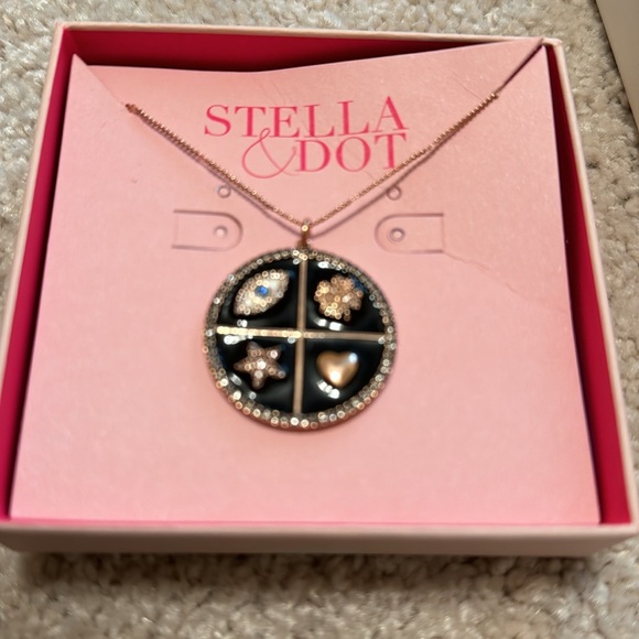 S&D Modern Boho Enamel Necklace - Picture 5 of 5